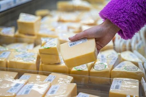Производство фальсифицированных сыров приостановили с помощью системы «Меркурий»