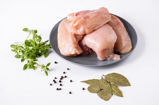 Оптовые цены на мясо птицы снижаются третью неделю подряд