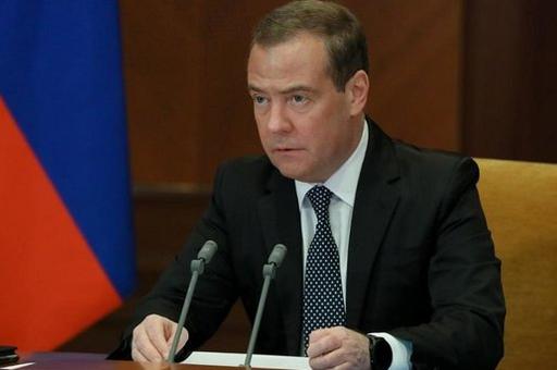 Дмитрий Медведев предлагает расширить список запрещенных к ввозу в РФ продуктов