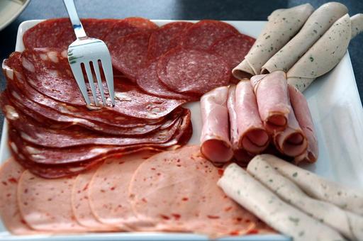 Новосибирские ученые запатентуют полезную при раке колбасу