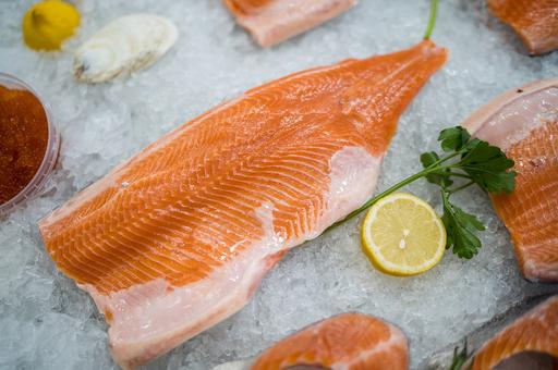 В Рыбном союзе прокомментировали ситуацию с поставками красной рыбы для суши