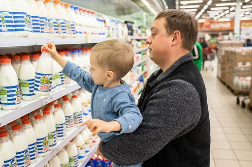 С 1 мая торговые сети не могут продавать просроченную молочную продукцию
