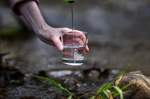 Более 30 человек отравились водой в свердловском поселке