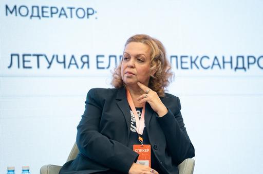 Средний возраст кошки в России вырос до 17 лет: как питание и забота продлевают жизнь питомцев