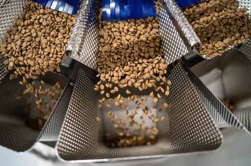 Выпуск кормов для питомцев в Подмосковье вырос на 3,6% 