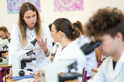 Выпускников ветеринарных вузов хотят обязать отрабатывать три года на предприятиях