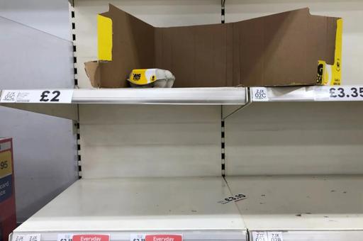 Шотландия столкнулась с нехваткой куриных яиц из-за гриппа птиц