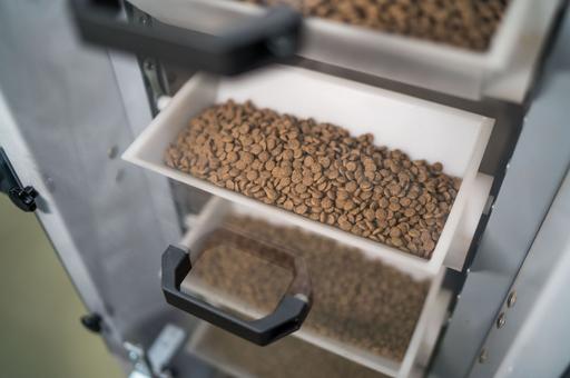 Агрохолдинг «Русское поле» вышел в сегмент кормов для домашних животных